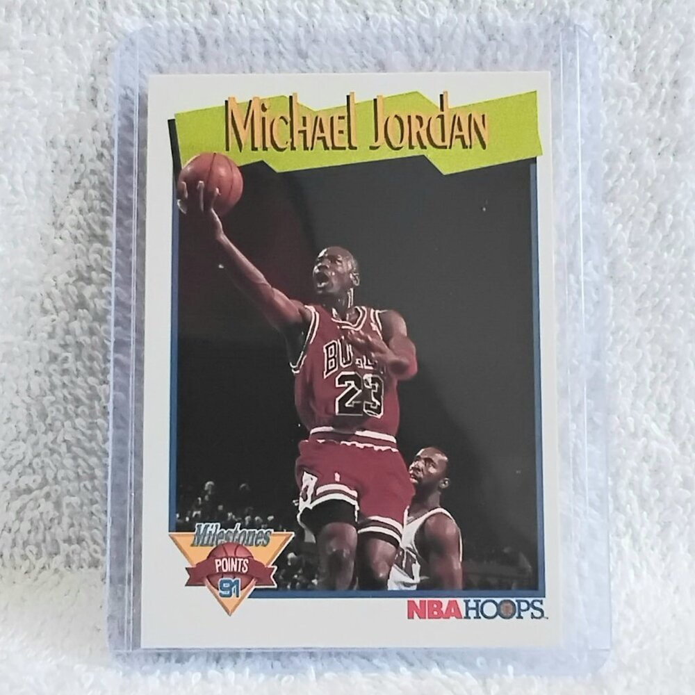 3/$25 Mint 1991 NBA Hoops Michael Jordan Milestone Points NBA Card 317!!